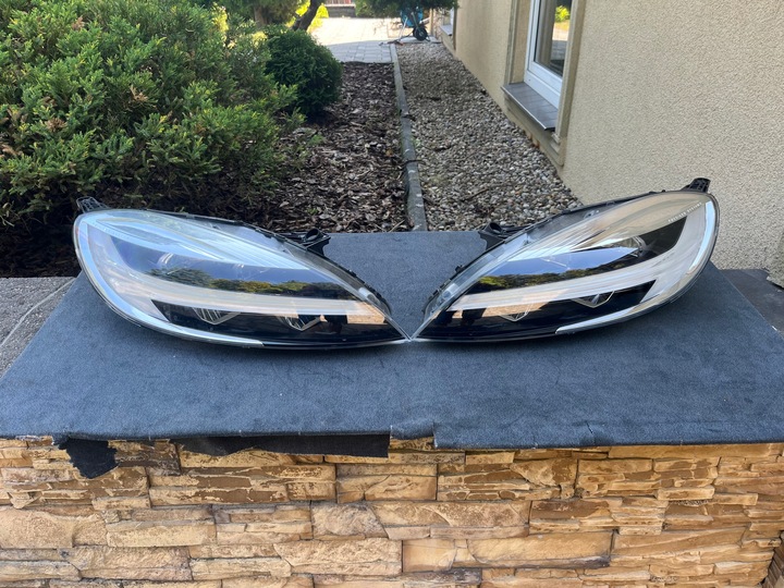 фото №1, Volvo ii v40 рестайлінг повний led лампа ліва