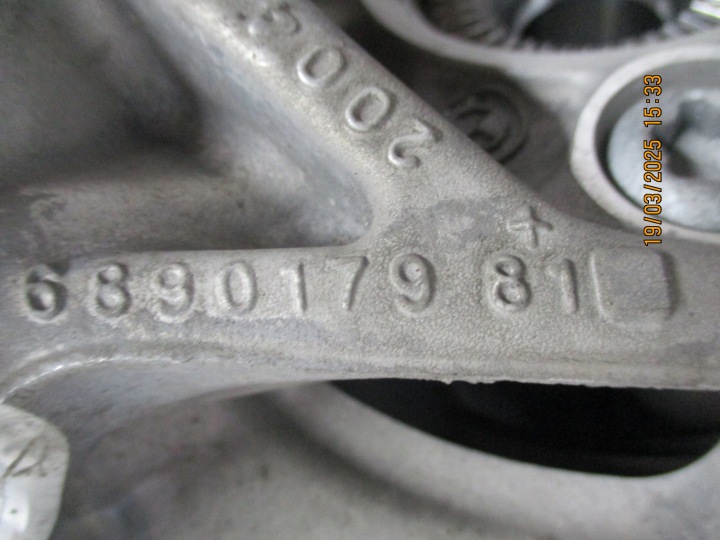 фото №8, Поворотна опора ліва bmw x2 u10 2,0d 6890179 24r