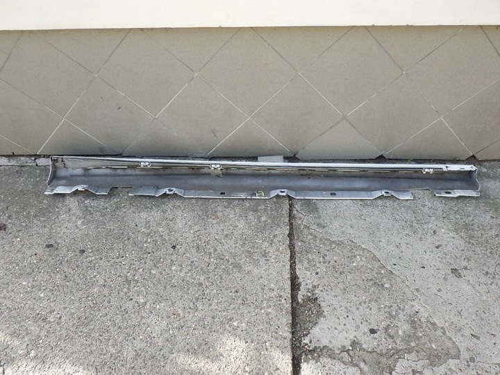 фото №4, Mercedes cla 118 w118 amg накладка порог планка левая