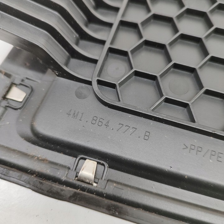 фото №6, Audi q8 2021 другие запчасти интерьера автомобиля