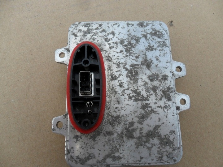 фото №9, Блок розжига ксенона оригинал bmw5 e60 e65 5dv009000-00 2003-