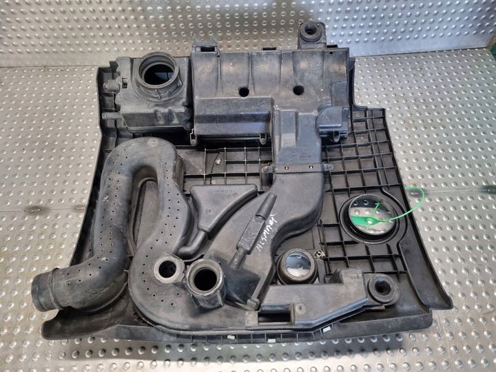 фото №6, Защита крышка двигателя 03c129607n vw golf v plus touran i 1.6 fsi
