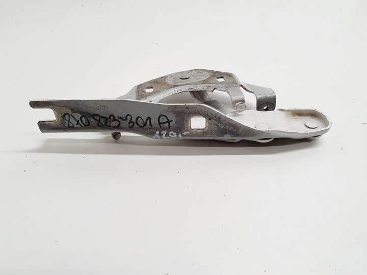 фото №3, Audi a1 8x 8x0823301a левый петля капота