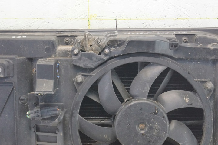 фото №5, Pas переднє радіатор peugeot 308 1.6 b