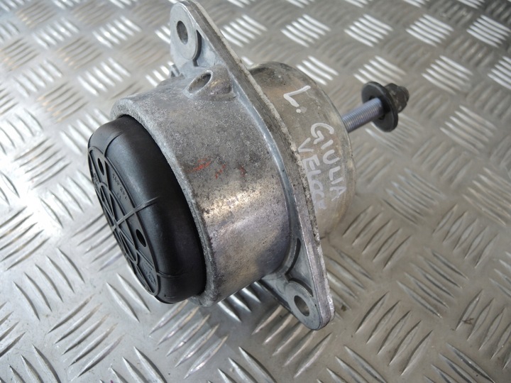 фото №1, Alfa giulia veloce q4 2.0t лапи двигуна ліва