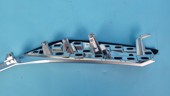 фото №6, Bmw 3' g20 330e 21r 2.0 планка dekor тунелю права 3026710 9r6994077