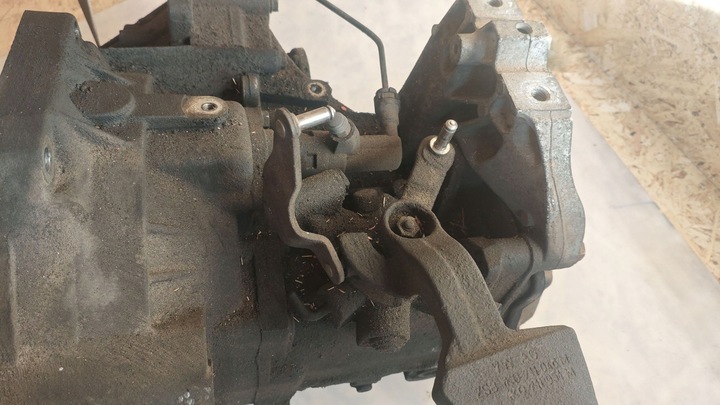 фото №7, Volkswagen passat b6 2007 механічна 5-ступенева коробка передач коробки передач