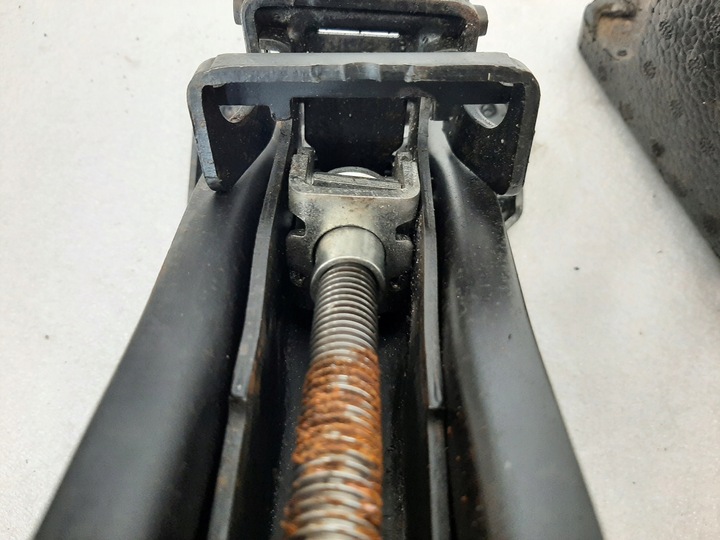 фото №8, Вкладка багажника porsche cayenne touareg 7l0012112