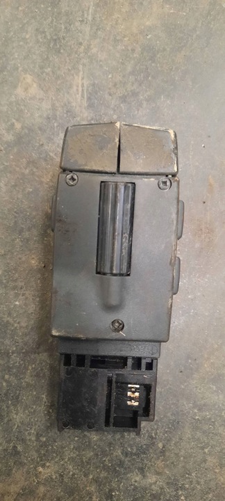 фото №2, Кнопки multifunkcyjne trafic 344732013aj widoczne ślady urzytkowania