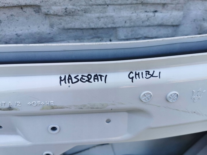 фото №11, Maserati ghibli 13-24 двері задні праві гарний зад