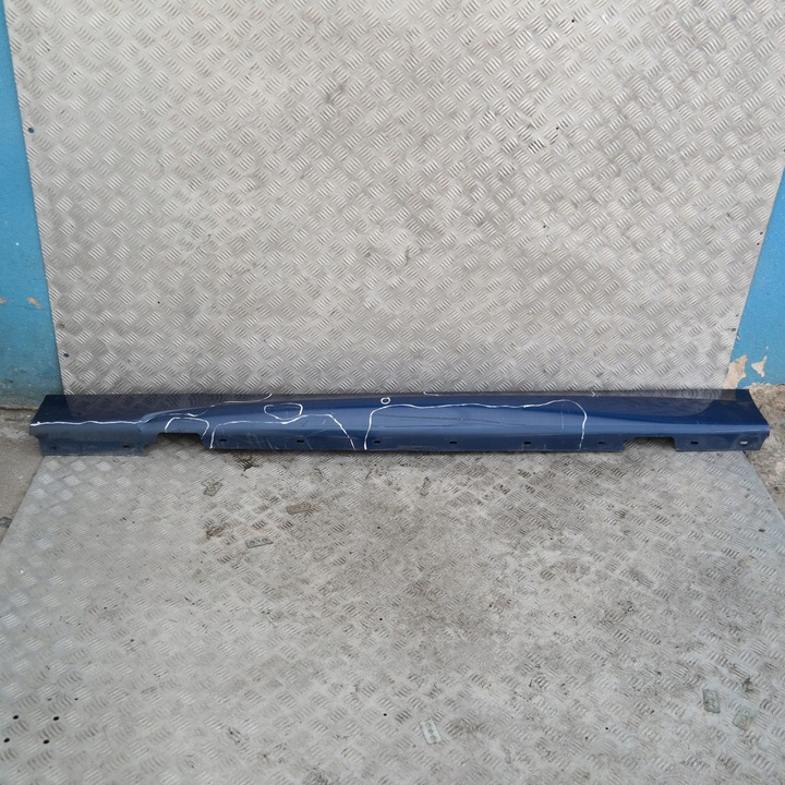 фото №1, Bmw оригинальный номер 51770033557 планка пороговая