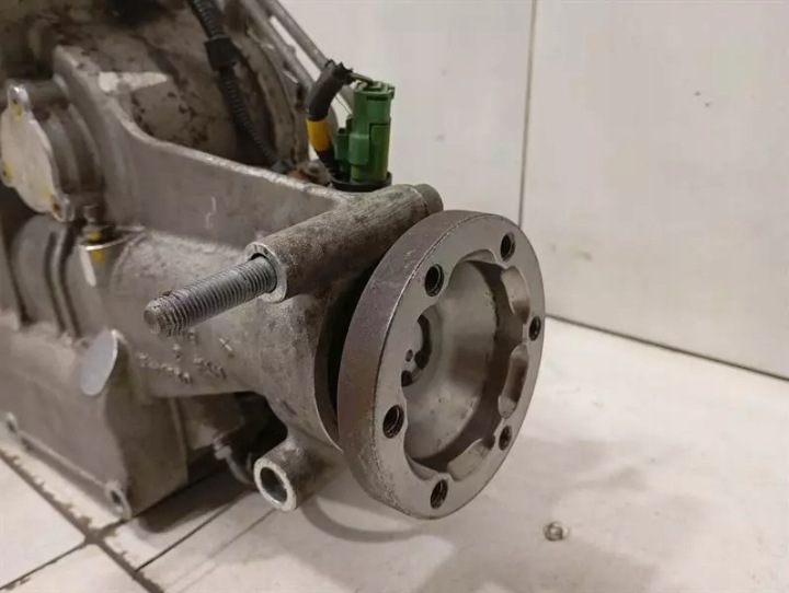 фото №9, Ferrari ff f151 gearbox 305902 трансмиссия power take off unit