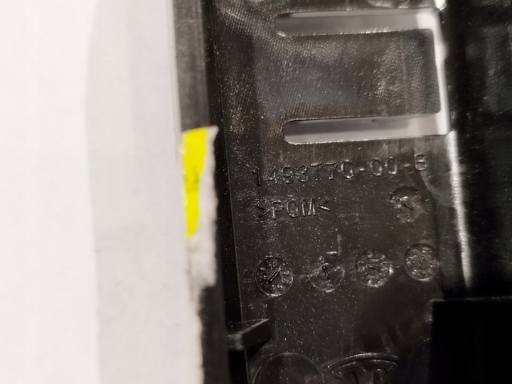 фото №3, Tesla модель y крепление ползун крыльев левый перед 1493770-00-b