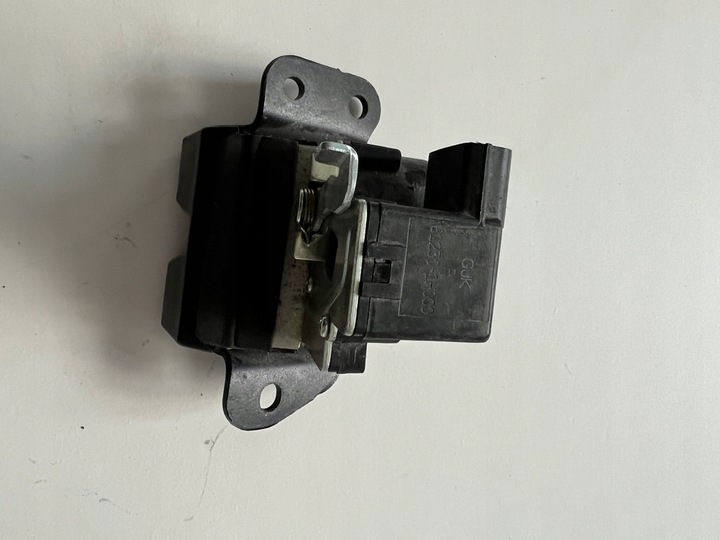 фото №1, Kia venga soul ceed ix20 замок крышки багажника