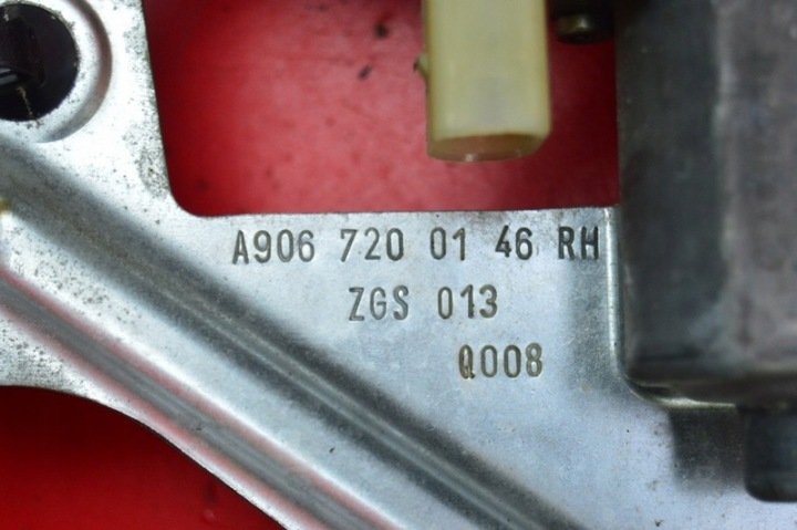 фото №6, Стеклоподъемник правый перед a9067200146 mercedes sprinter w906 06-19