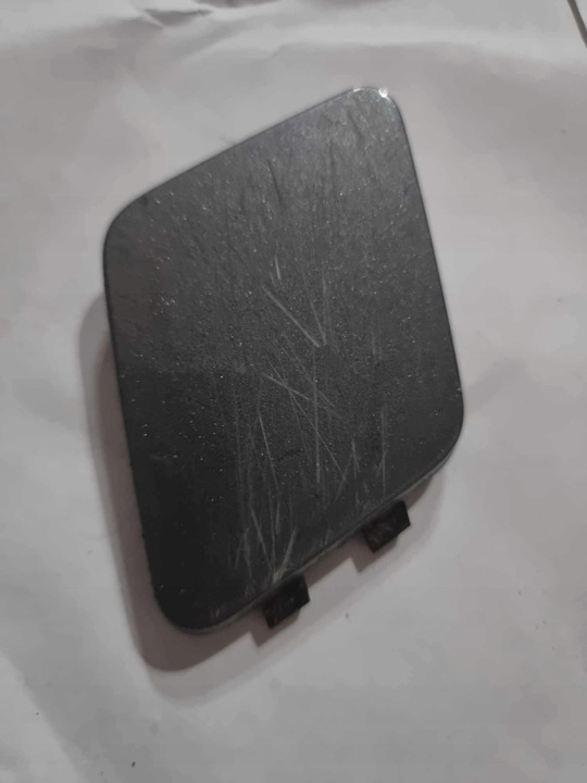 фото №1, Audi q3 - заглушка фаркоп бампера перед 8u0807241a