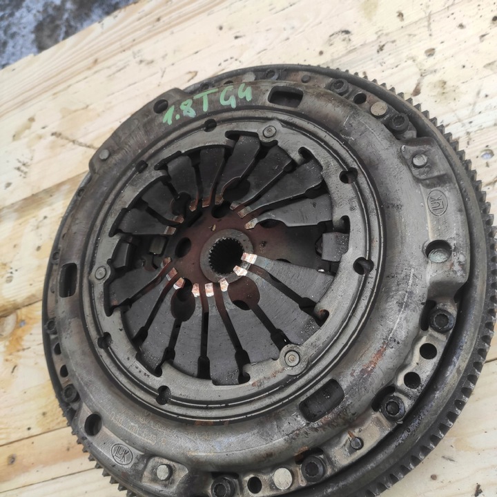 фото №5, Сцепление колесо прижим 1.8t golf iv bora octavia i leon i a3 8l 038141025p