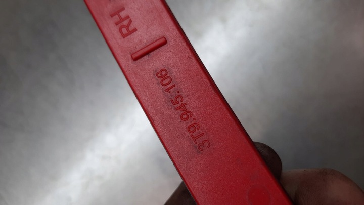 фото №5, Відбивач бампера зад праві 3t9945106 skoda superb ii