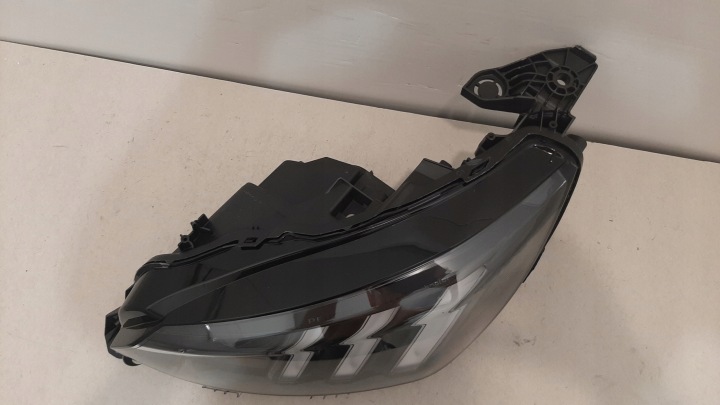 фото №9, Peugeot 208 новый модель полный led