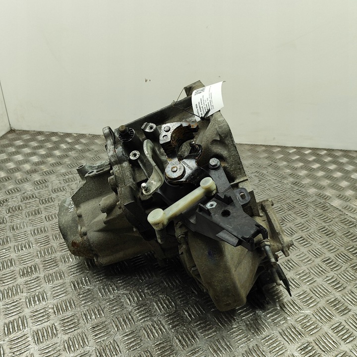 фото №1, Peugeot partner 2017 механическая 6-ступенчатая коробка передач коробки передач