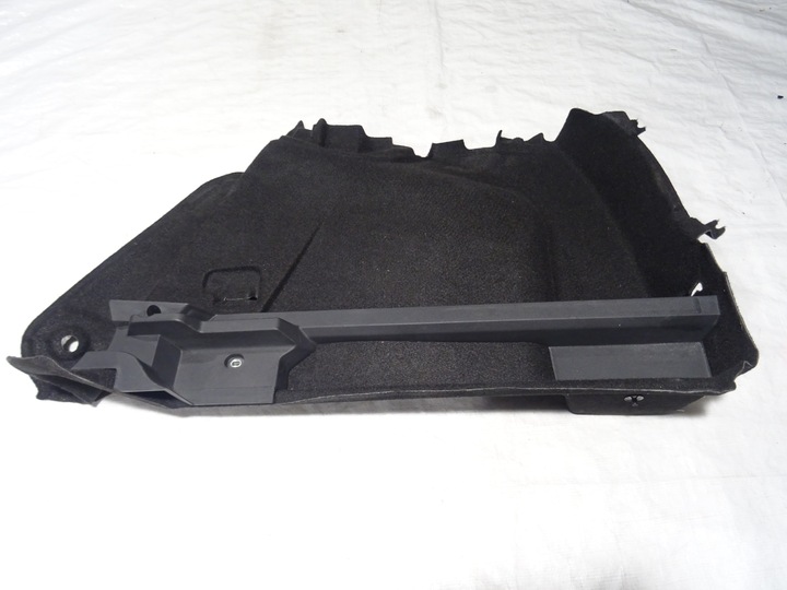 фото №1, Обивка боковина багажника зад задний правые vw golf viii 8 5h htb 5h6867428h