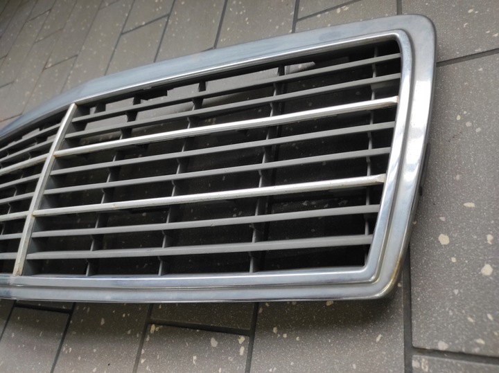 фото №4, Решітка радіатора решітка mercedes e клас w210