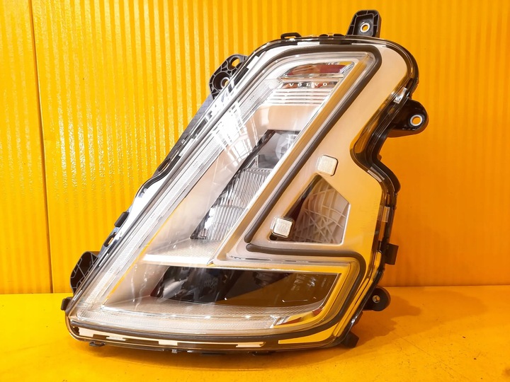фото №1, Volvo fh16 fh 16 лампа перед передня ліва led нова 22r.-