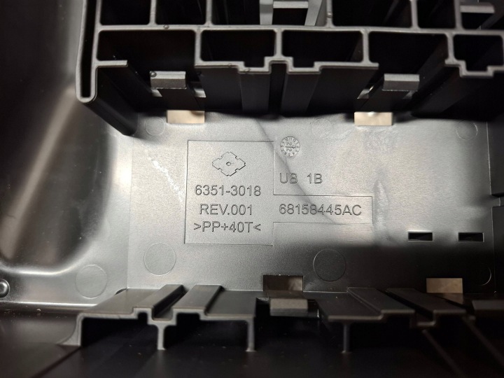 фото №8, Основание коробки предохранителей 68158445ac jeep cherokee kl 14- fiat oem номер