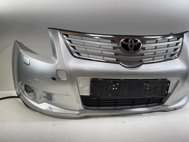 фото №7, Бампер перед toyota avensis t27 омивачі 2009-