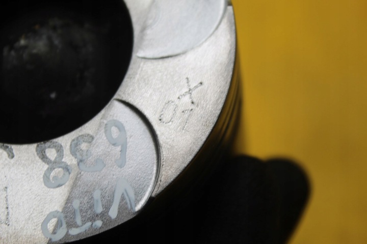 фото №13, Поршень шатун шату́н vito w638 2.2 cdi 8857 611