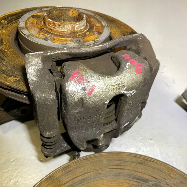 фото №10, Nissan micra v k14 0.9 igt 1.0 ig-t 1.0 dig-t права поворотна опора ступиця перед