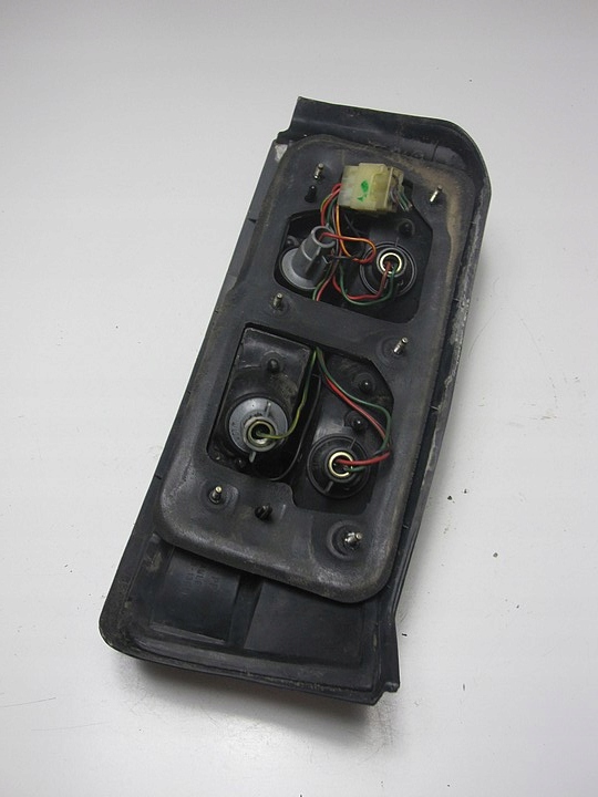 фото №9, Лампа задняя левая mazda 323f bg 256