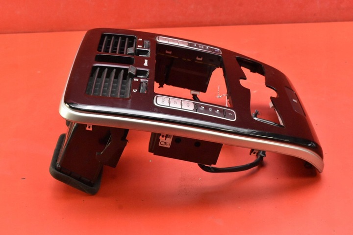 фото №7, Решётка воздуховод средняя рамка радио 682603nl0a nissan leaf i ze0 рестайлинг 10-17