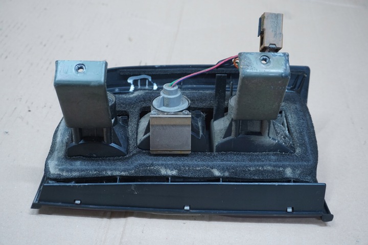 фото №10, Nissan patrol лампа лівий зад задня w крило gr y61 97-04r