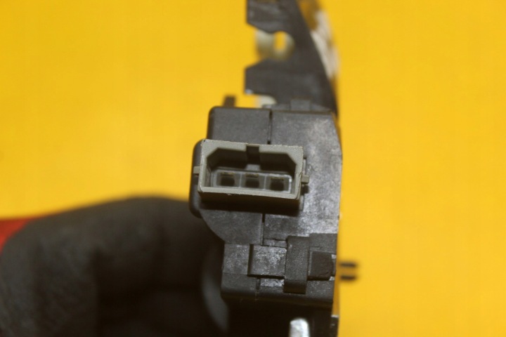фото №6, Замок кришки багажника audi a6 c6 sedan 4f5827505d