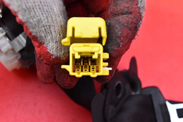 фото №4, Pas безпеки праві перед 3c1857706f vw passat b6 05-10