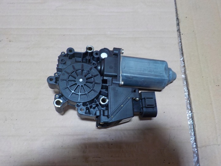 фото №6, Audi a3 1.6 двигунчик скла 05073900