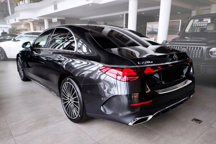 фото №8, Накладка молдинг na бампер mercedes e class w214 sedan 2023-