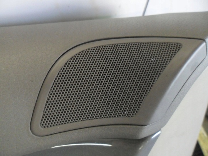 фото №15, Audi a4 b6 2001 обшивка боковина обивка кожа левый перед 8e0867105