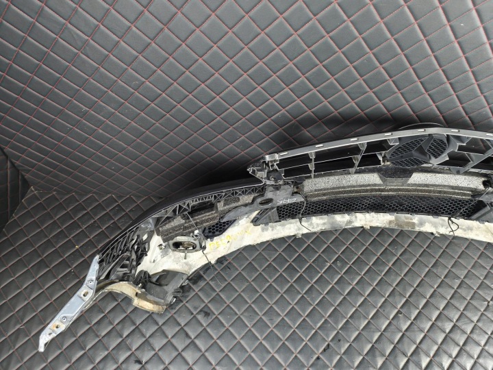 фото №11, Mercedes c w204 amg 07-11 бампер передний перед pdc лак c775