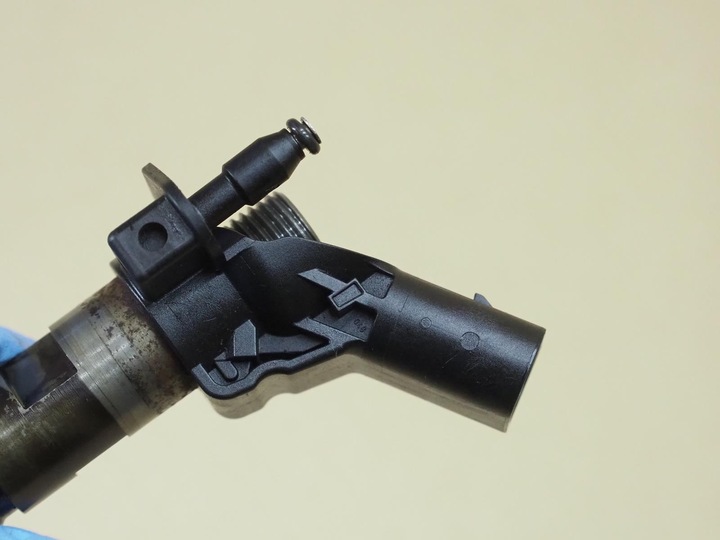 фото №11, Инжектор audi a6 c6 audi q7 4l 3.0 tdi 059130277ah