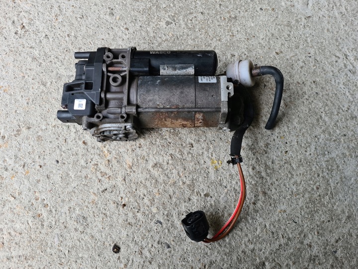 фото №1, Компрессор подвешивание audi q7 4m0