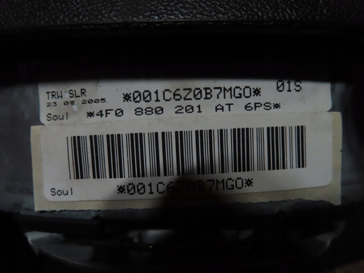 фото №5, Audi a4 b7 подушка air bag водителя 4f0880201at
