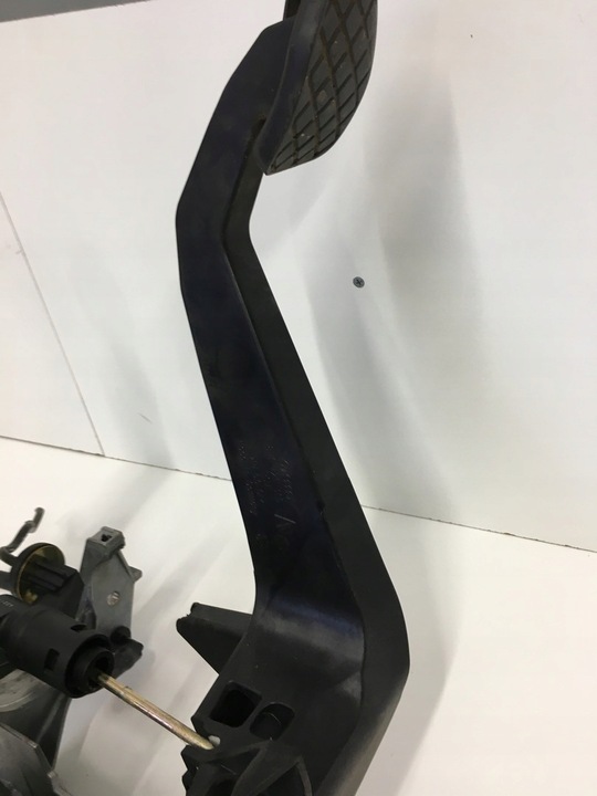 фото №12, Audi a4 b6 b7 01-08r педалі педаль зчеплення гальма механічна коробка передач 8e1721117a