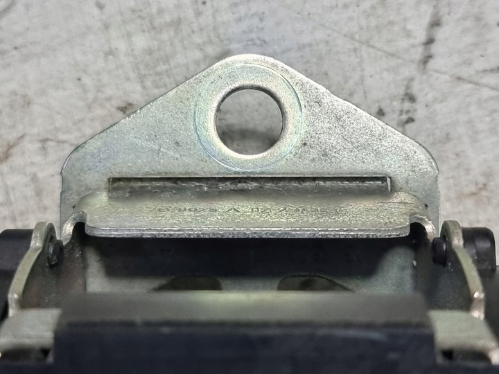 фото №12, Pas безопасности левый правый зад оригинальный номер 607051100b bmw серии 1 e87 07r