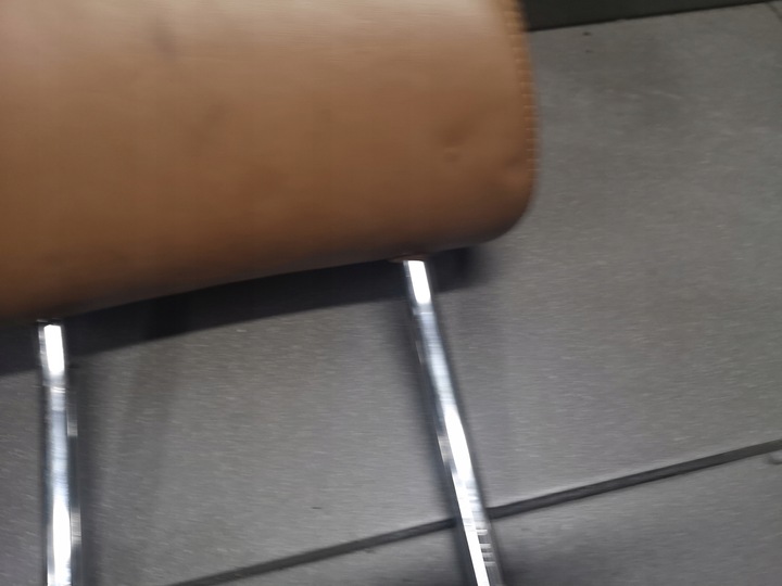 фото №6, Подголовник сиденья зад амаретто audi a8 d3