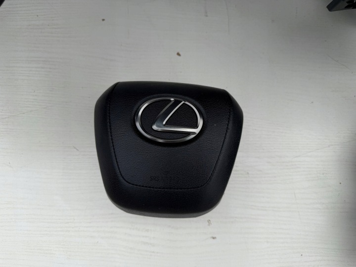 фото №5, Lexus rx v консоль торпедо ремни подушки подушка
