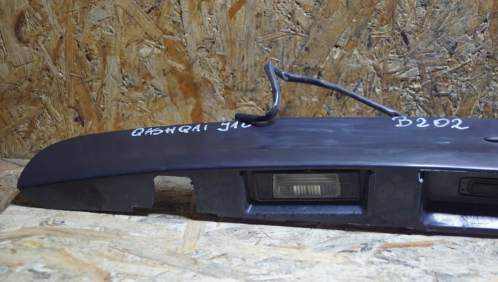 фото №7, Накладка крышки зад nissan qashqai j10 pod камера