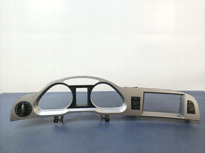 фото №1, Audi a6 c7 планка dekor панели 4f1857115f