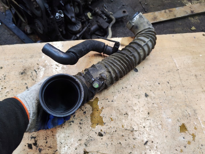 фото №1, Mercedes vito w639 2.2 cdi труба шланг шланг повітропровід